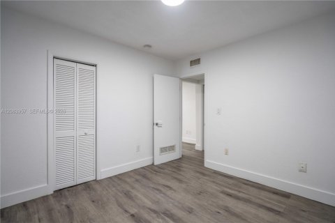 Appartement à louer à Miami, Floride: 1 chambre, 46.92 m2 № 2351446 - photo 9