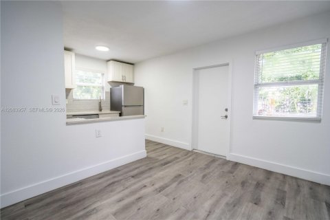 Appartement à louer à Miami, Floride: 1 chambre, 46.92 m2 № 2351446 - photo 2