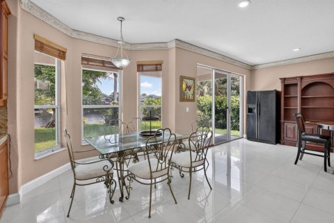 House in Miramar, Florida 5 bedrooms, 362.41 sq.m. № 2191429 - photo 8