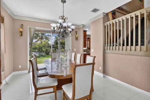 House in Miramar, Florida 5 bedrooms, 362.41 sq.m. № 2191429 - photo 4