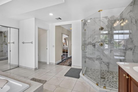 House in Miramar, Florida 5 bedrooms, 362.41 sq.m. № 2191429 - photo 12