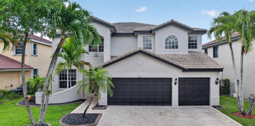 House in Miramar, Florida 5 bedrooms, 362.41 sq.m. № 2191429