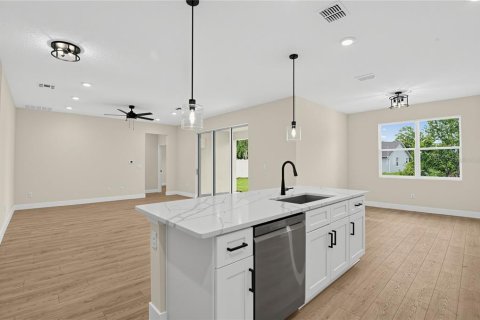 Casa en venta en Palm Coast, Florida, 4 dormitorios, 171.78 m2 № 2386187 - foto 11