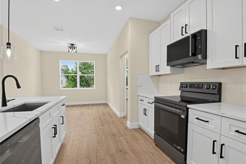 Casa en venta en Palm Coast, Florida, 4 dormitorios, 171.78 m2 № 2386187 - foto 10