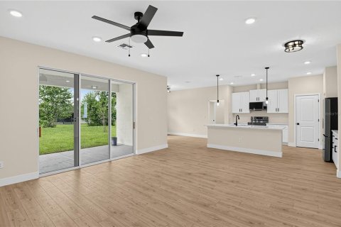 Casa en venta en Palm Coast, Florida, 4 dormitorios, 171.78 m2 № 2386187 - foto 4