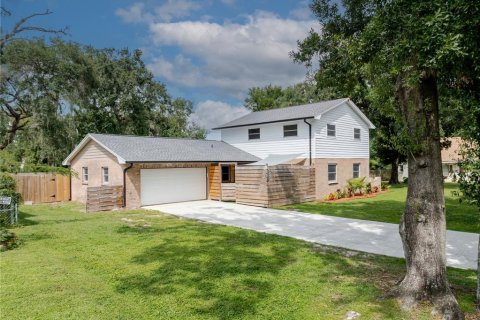 Casa en venta en Valrico, Florida, 5 dormitorios, 257.71 m2 № 1904764 - foto 1