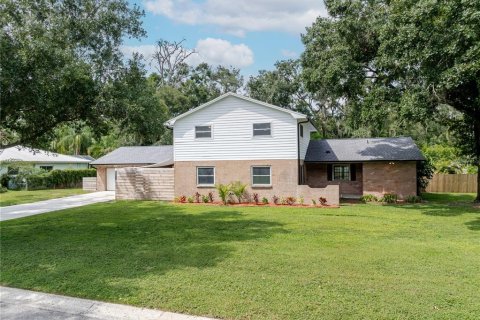 Casa en venta en Valrico, Florida, 5 dormitorios, 257.71 m2 № 1904764 - foto 2
