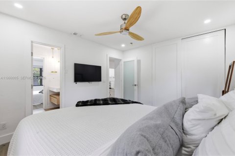 Снять в аренду виллу или дом в Майами-Шорс, Флорида 4 спальни, 195.93м2, № 2060779 - фото 28