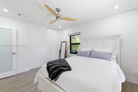 Снять в аренду виллу или дом в Майами-Шорс, Флорида 4 спальни, 195.93м2, № 2060779 - фото 7