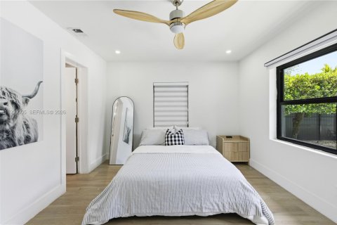 Снять в аренду виллу или дом в Майами-Шорс, Флорида 4 спальни, 195.93м2, № 2060779 - фото 6