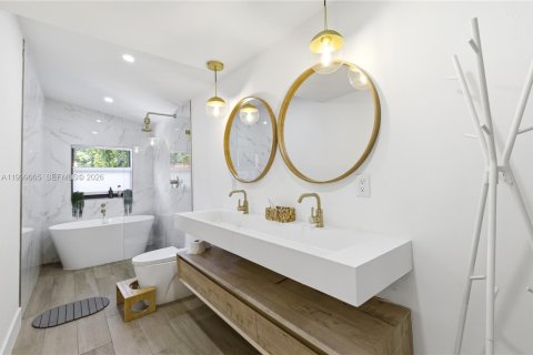 Снять в аренду виллу или дом в Майами-Шорс, Флорида 4 спальни, 195.93м2, № 2060779 - фото 23