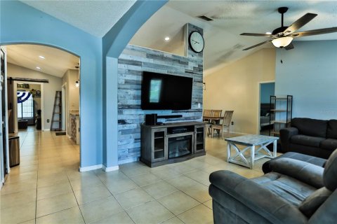 Casa en venta en Kissimmee, Florida, 3 dormitorios, 161.93 m2 № 1725417 - foto 3