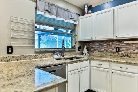 Casa en venta en Kissimmee, Florida, 3 dormitorios, 161.93 m2 № 1725417 - foto 16