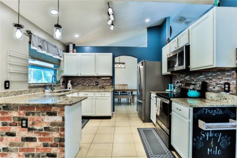 Casa en venta en Kissimmee, Florida, 3 dormitorios, 161.93 m2 № 1725417 - foto 14
