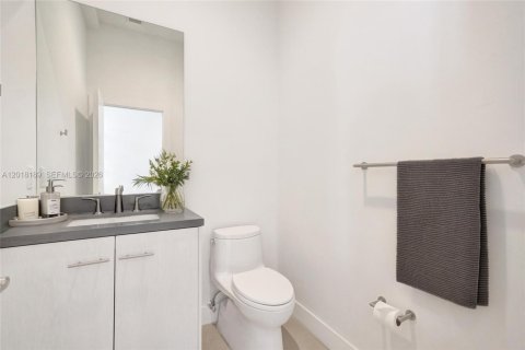 Touwnhouse à louer à Fort Lauderdale, Floride: 3 chambres, 223.99 m2 № 2169435 - photo 30