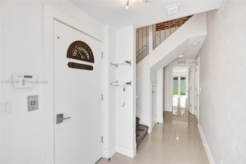 Touwnhouse à louer à Fort Lauderdale, Floride: 3 chambres, 223.99 m2 № 2169435 - photo 15