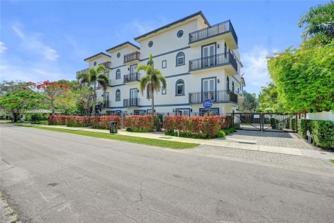 Touwnhouse à louer à Fort Lauderdale, Floride: 3 chambres, 223.99 m2 № 2169435 - photo 8