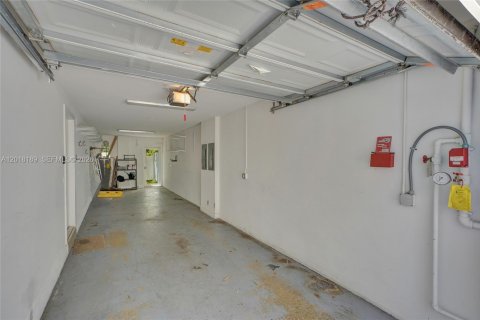 Touwnhouse à louer à Fort Lauderdale, Floride: 3 chambres, 223.99 m2 № 2169435 - photo 12