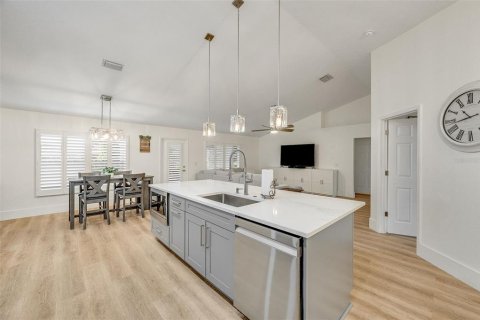 Villa ou maison à vendre à West Melbourne, Floride: 4 chambres, 162.95 m2 № 2329801 - photo 12