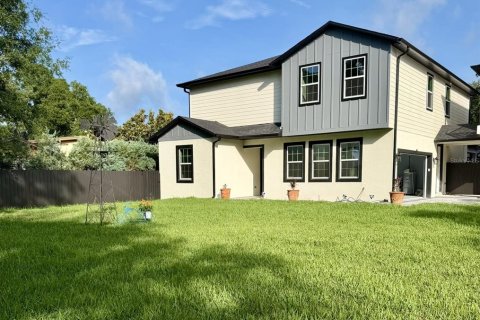 Casa en alquiler en Eustis, Florida, 5 dormitorios, 348.48 m2 № 2102380 - foto 2