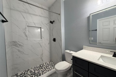 Casa en alquiler en Eustis, Florida, 5 dormitorios, 348.48 m2 № 2102380 - foto 14