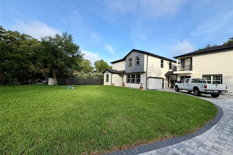 Casa en Eustis, Florida 5 dormitorios, 348.48 m2 № 2102380
