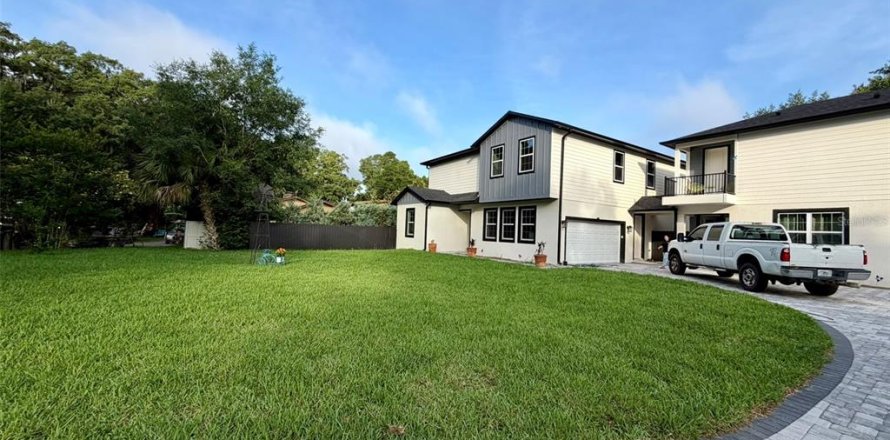 Casa en Eustis, Florida 5 dormitorios, 348.48 m2 № 2102380