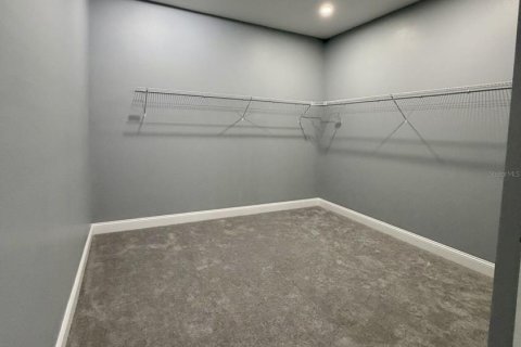 Casa en alquiler en Eustis, Florida, 5 dormitorios, 348.48 m2 № 2102380 - foto 12