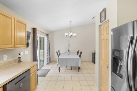 House in Ocala, Florida 3 bedrooms, 135.73 sq.m. № 2388111 - photo 11