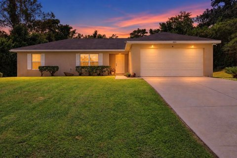 House in Ocala, Florida 3 bedrooms, 135.73 sq.m. № 2388111