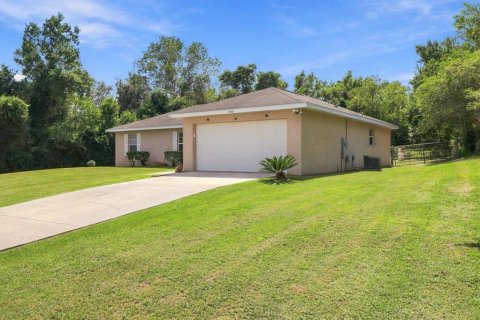 House in Ocala, Florida 3 bedrooms, 135.73 sq.m. № 2388111 - photo 4