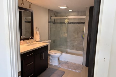Condo in Aventura, Florida, 2 bedrooms № 2087258 - photo 13