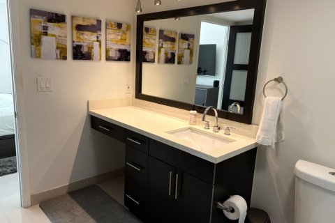 Condo in Aventura, Florida, 2 bedrooms № 2087258 - photo 12