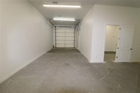 Immobilier commercial à louer à Port Charlotte, Floride: 91.97 m2 № 2109182 - photo 4