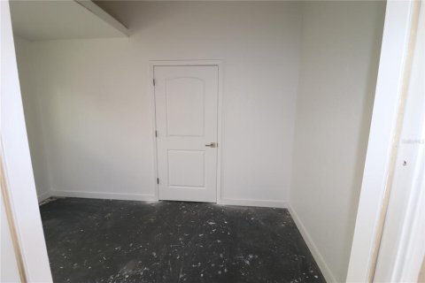 Immobilier commercial à louer à Port Charlotte, Floride: 91.97 m2 № 2109182 - photo 8