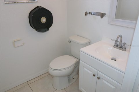 Immobilier commercial à louer à Port Charlotte, Floride: 91.97 m2 № 2109182 - photo 5