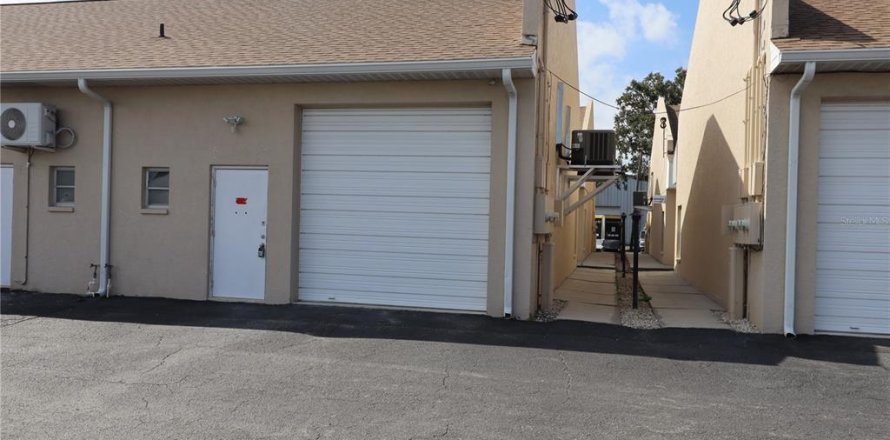 Immobilier commercial à Port Charlotte, Floride 91.97 m2 № 2109182