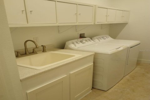 Villa ou maison à vendre à Poinciana, Floride: 3 chambres, 173.08 m2 № 1559822 - photo 25