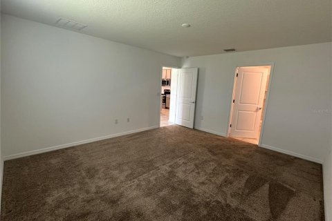 House in Kissimmee, Florida 3 bedrooms, 144.93 sq.m. № 1796841 - photo 12