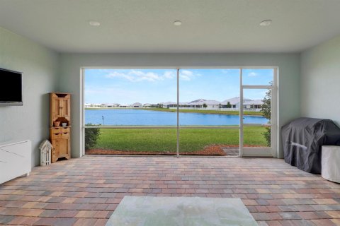 House in Port St. Lucie, Florida 5 bedrooms, 302.12 sq.m. № 2146666 - photo 9