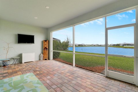 House in Port St. Lucie, Florida 5 bedrooms, 302.12 sq.m. № 2146666 - photo 8