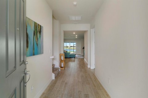 House in Port St. Lucie, Florida 5 bedrooms, 302.12 sq.m. № 2146666 - photo 14