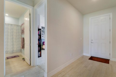 House in Port St. Lucie, Florida 5 bedrooms, 302.12 sq.m. № 2146666 - photo 15