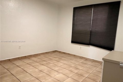 Снять в аренду кондоминиум в Хайалиа, Флорида 2 спальни, 74.14м2, № 1997992 - фото 15