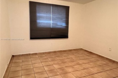 Снять в аренду кондоминиум в Хайалиа, Флорида 2 спальни, 74.14м2, № 1997992 - фото 13