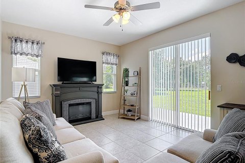 House in Weeki Wachee, Florida 3 bedrooms, 162.95 sq.m. № 1787907 - photo 6