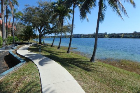 Condominio en venta en Miami, Florida, 2 dormitorios, 130.06 m2 № 2013322 - foto 13