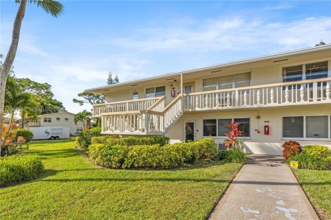 Condo in Deerfield Beach, Florida, 1 bedroom  № 2000248 - photo 22