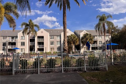 Copropriété à louer à Pembroke Pines, Floride: 1 chambre, 68.93 m2 № 2048027 - photo 11