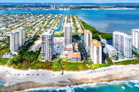 Condo à Riviera Beach, Floride, 2 chambres  № 2177676